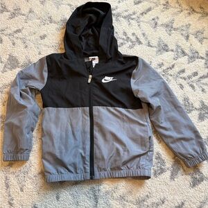 Nike Black and Gray Rain Jacket 6-7 years size large